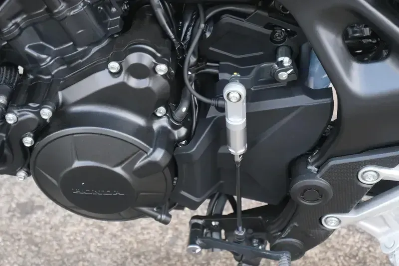 2025 Honda CB750 HORNET MATTE BLACK METALLIC Image 14