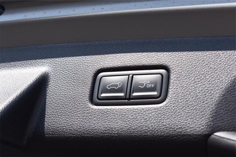 2025 Kia Carnival SX PrestigeImage 21