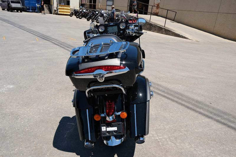 NEW 2025 INDIAN MOTORCYCLE ROADMASTER WITH POWERBAND AUDIO PACKAGE BLACK Image 4