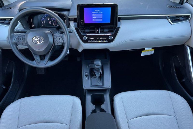 Used 2026 Toyota Corolla Cross LImage 13