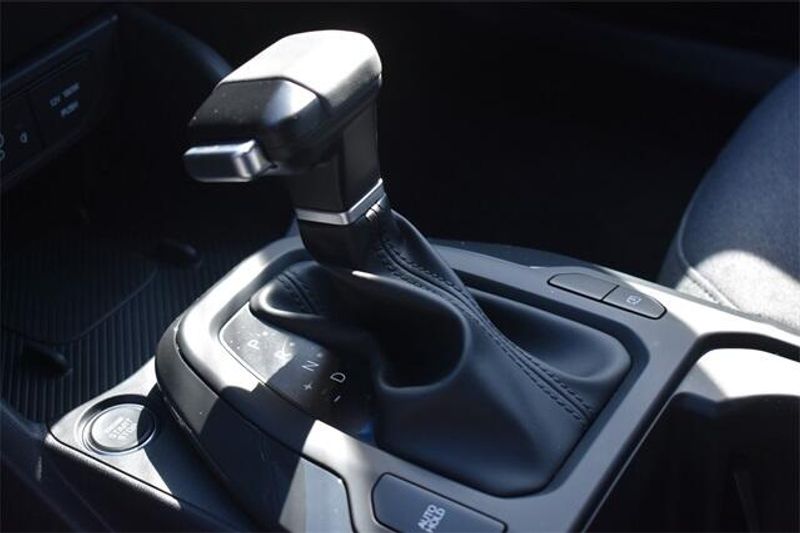 2025 Kia K4 EXImage 20