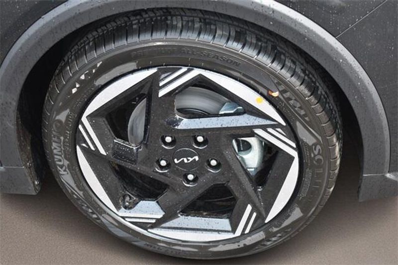 2025 Kia K4 EXImage 11
