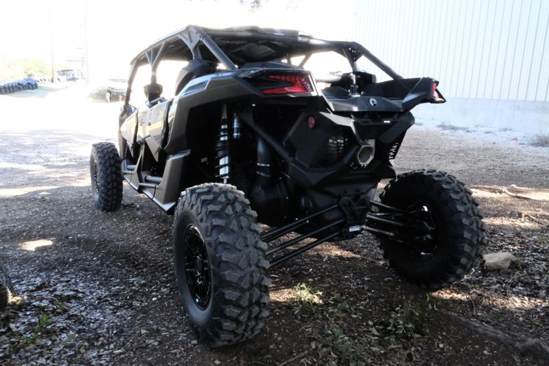 2025 Can-Am MAVERICK X3 MAX X RS TURBO RR TRIPLE BLACKImage 10