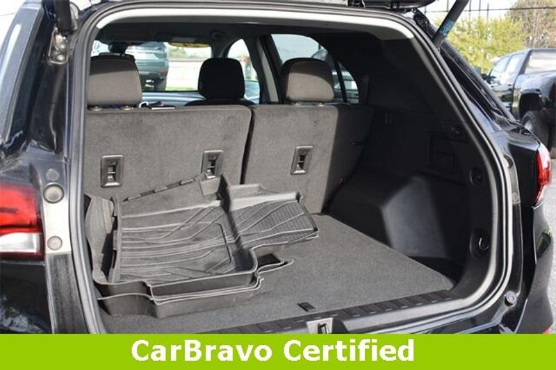 Used 2024 Chevrolet Equinox LTImage 17