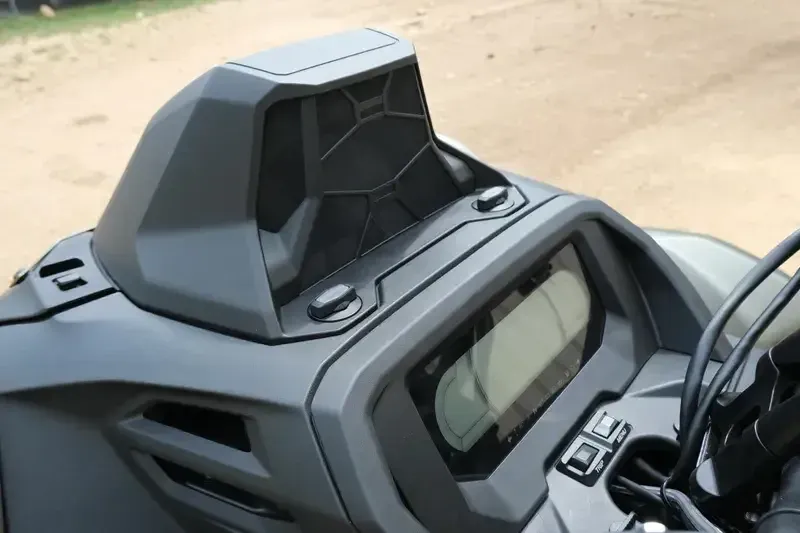 NEW 2026 CAN-AM OUTLANDER X MR 1000R Image 17