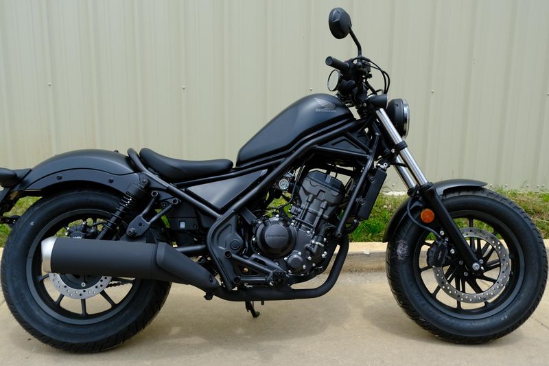 2025 Honda REBEL 300 MATTE BLACK METALLIC Image 21