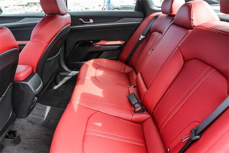 2025 Kia K5 GT-LineImage 9