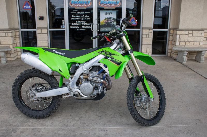 USED 2022 KAWASAKI KX 450 Image 1