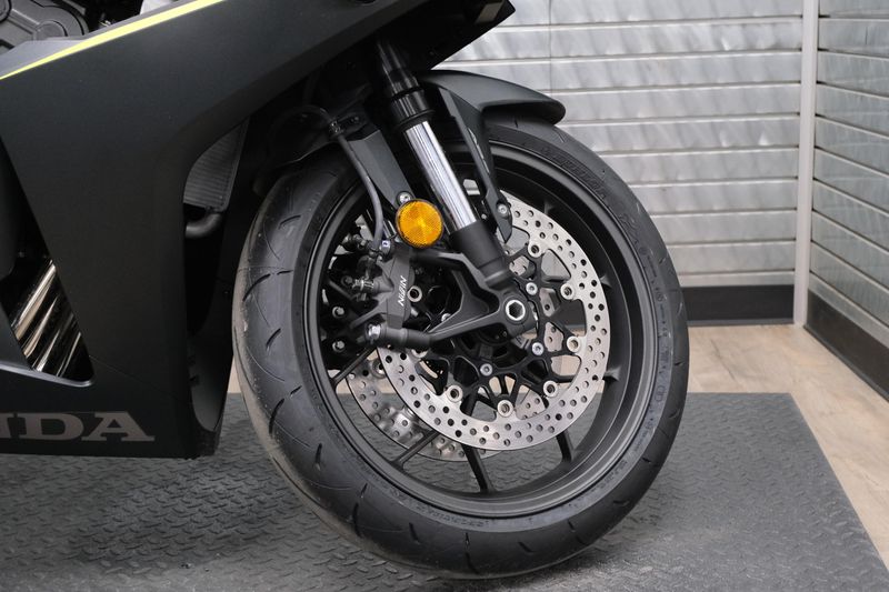NEW 2026 HONDA CBR650R ECLUTCH Image 14