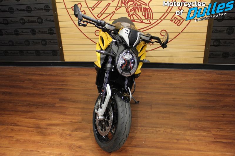 2023 MV Agusta Dragster RR SCS Image 3