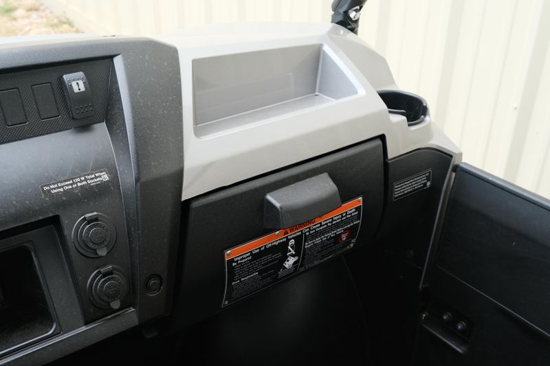 New 2026 Kawasaki MULE PROFXT 1000 LE RANCH EDITION METALLIC PHANTOM SILVER Image 23