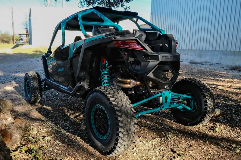 2025 Polaris RZR PRO R 4 ULTIMATE BLACK CRYSTAL AND RADIANT GREENImage 22