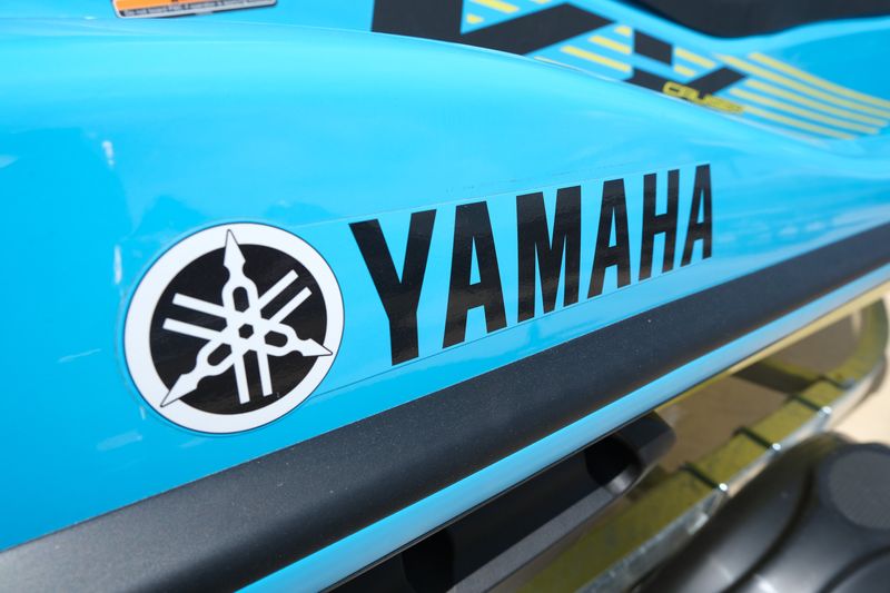 2023 Yamaha VX CRUISER WITH AUDIO CYAN WITH LIME YELLOW Image 3