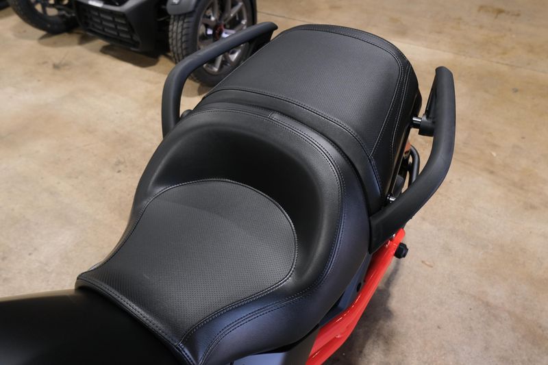 NEW 2026 CAN-AM SPYDER F3S Image 18