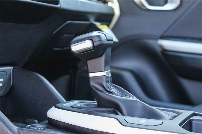 New 2025 Kia K4 GT-LineImage 24