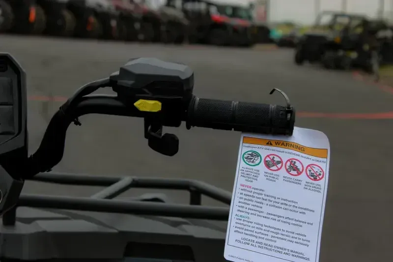 New 2025 Polaris SPORTSMAN TOURING 570 EPS STEALTH GRAY Image 18