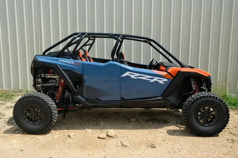 2025 Polaris RZR PRO S 4 ULTIMATE ORANGE RUST AND ZENITH BLUE Image 2