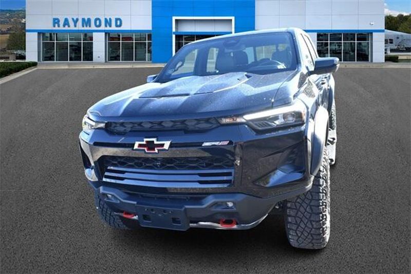 Used 2025 Chevrolet Colorado ZR2Image 7