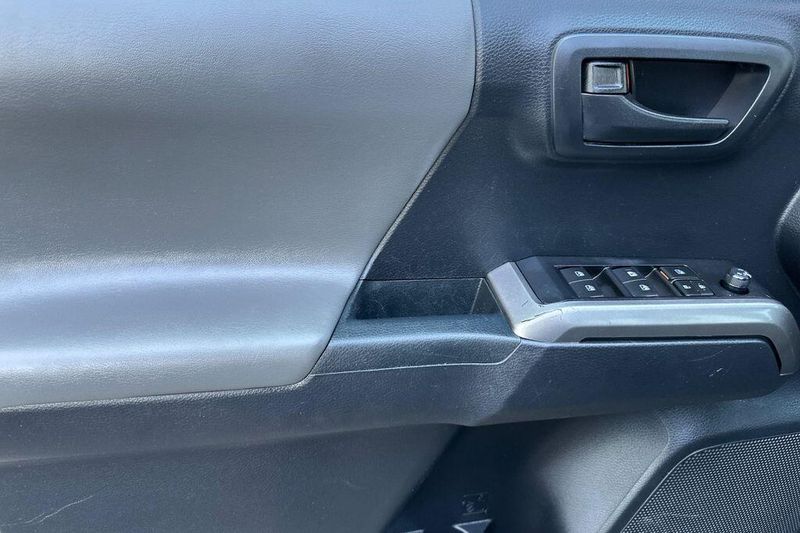 Used 2019 Toyota Tacoma SR5Image 10
