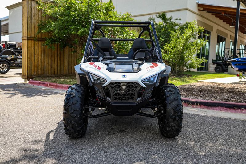 2022 Polaris RZR 200 EFI  WHITE LIGHTNING Image 7