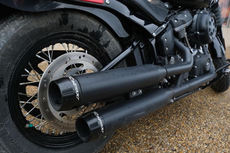 2019 HARLEY SOFTAIL STREET BOB BLACK Image 8