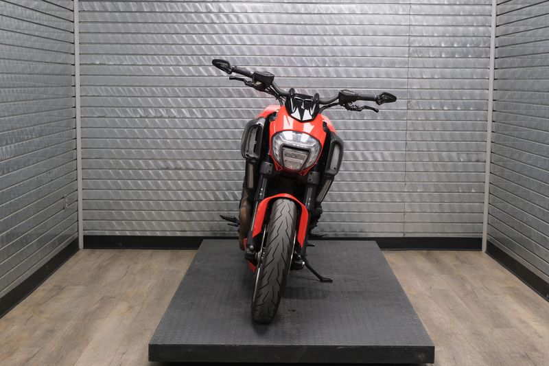 USED 2015 DUCATI DIAVEL Image 8