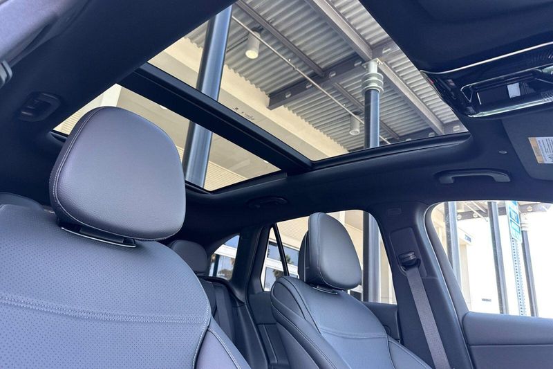 New 2026 Mercedes-Benz GLC-Class GLCGLC 350eImage 15