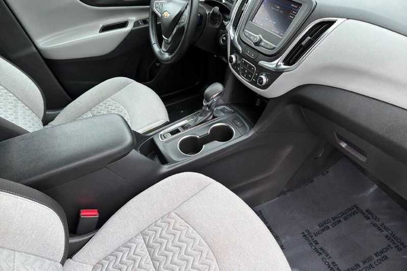 Used 2024 Chevrolet Equinox LTImage 15