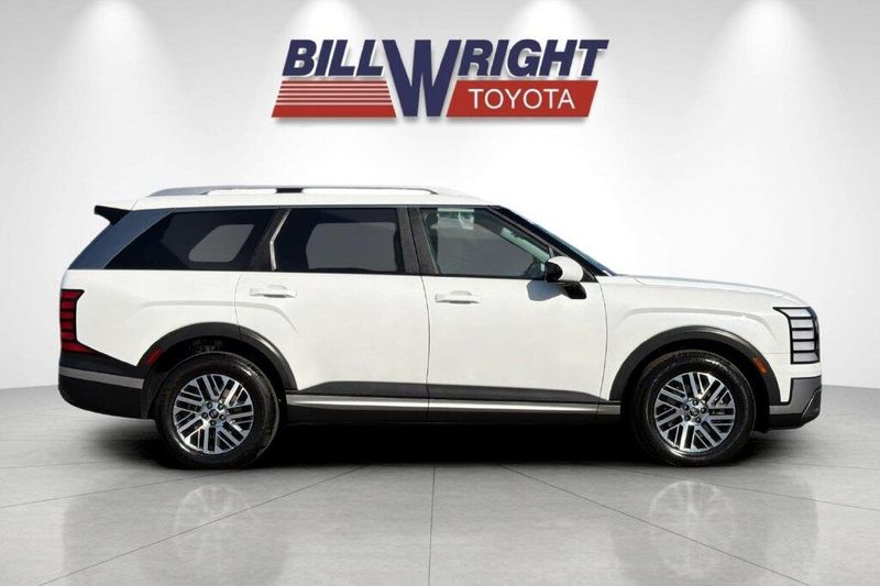 Used 2026 Hyundai Palisade SEL ConvenienceImage 2