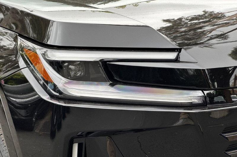 New 2026 Toyota RAV4 Plug-In Hybrid XSEImage 30
