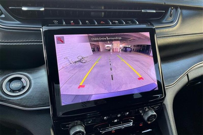 Used 2022 Jeep Grand Cherokee L OverlandImage 21