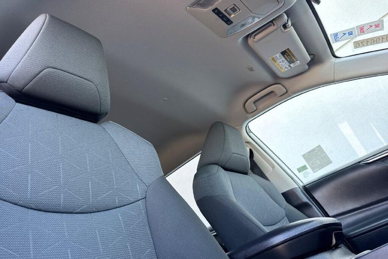 Used 2025 Toyota RAV4 XLEImage 16