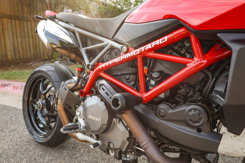 USED 2020 DUCATI HYPERMOTARD 950 SP Image 14