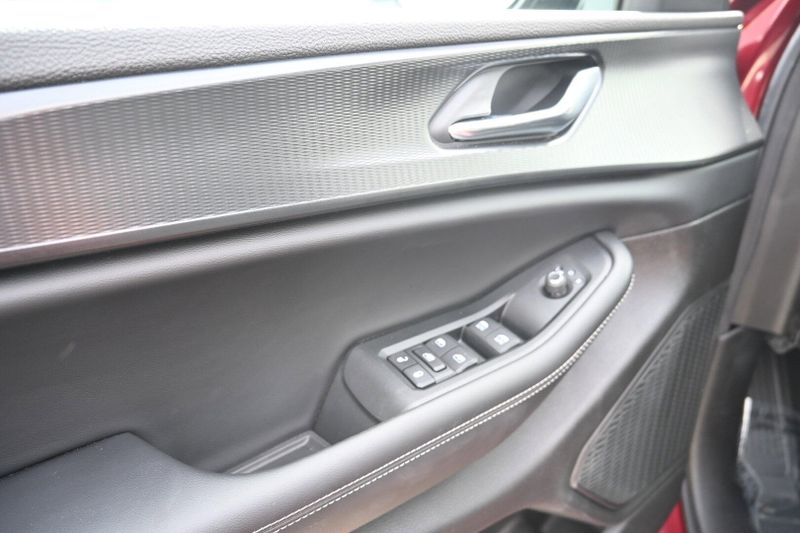 2025 Jeep Grand Cherokee Altitude XImage 17