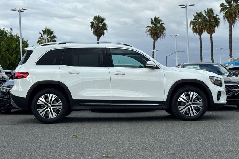 New 2026 Mercedes-Benz GLB 250Image 3