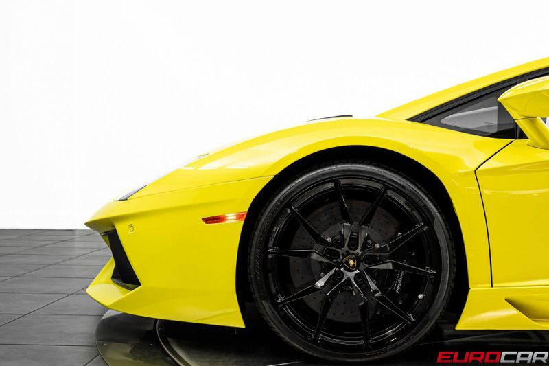2015 Lamborghini Aventador *FRONT AXLE LIFT * IMMACULATE CONDITION*Image 12