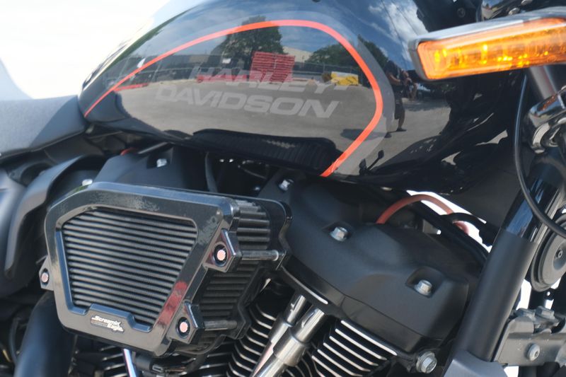 Used 2019 HARLEY FXDR 114 BLACK Image 22