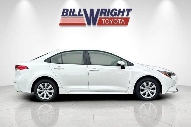 New 2027 Toyota Corolla LEImage 2