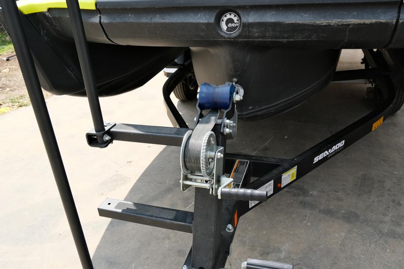 USED 2023 KARAVAN SINGLE AXEL Image 2