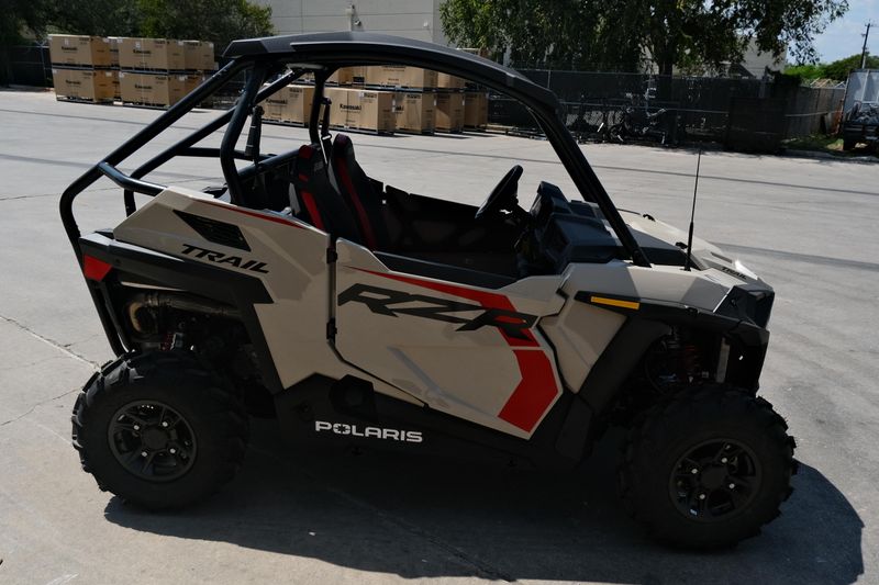 NEW 2026 POLARIS RZR TRAIL ULTIMATE Image 2