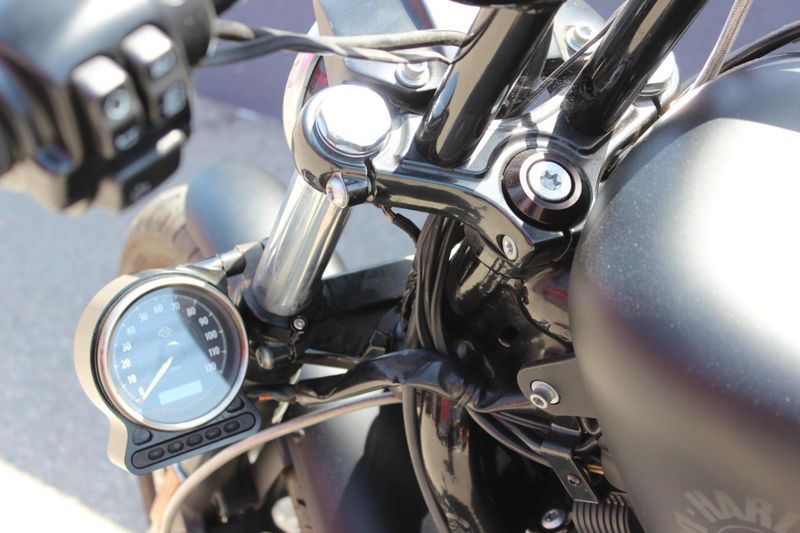 2022 Harley-Davidson Sportster Iron 883 Image 8