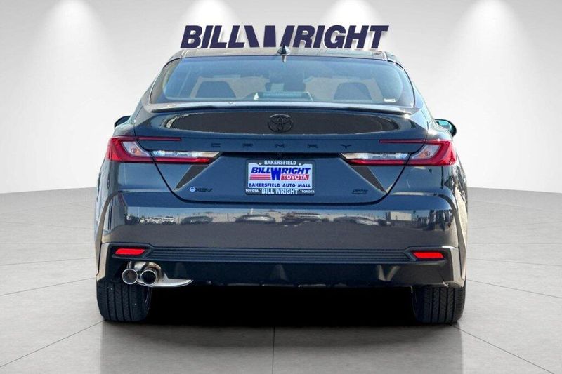 New 2026 Toyota Camry SEImage 4
