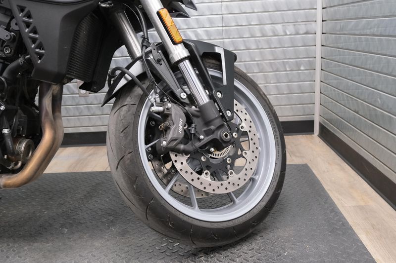 USED 2024 SUZUKI GSX-8S Image 10