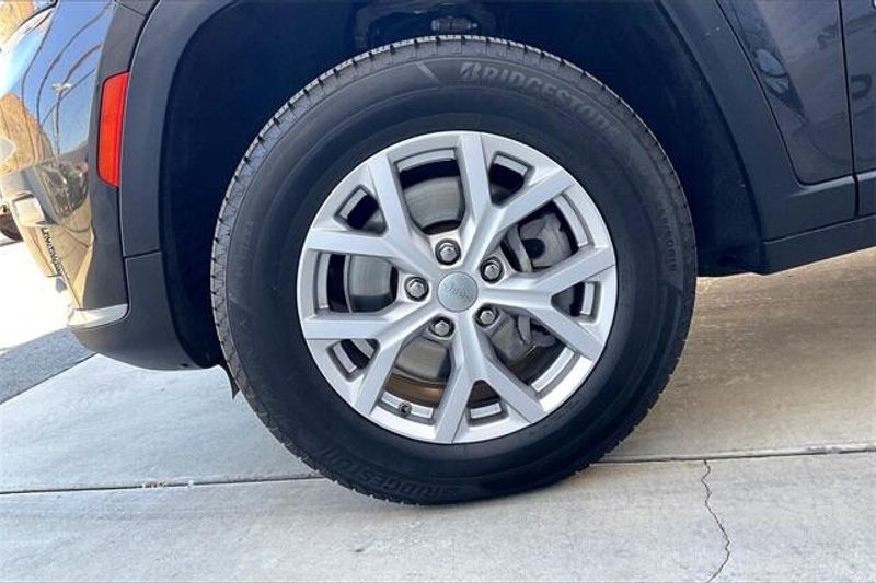 Used 2021 Jeep Grand Cherokee L LimitedImage 8