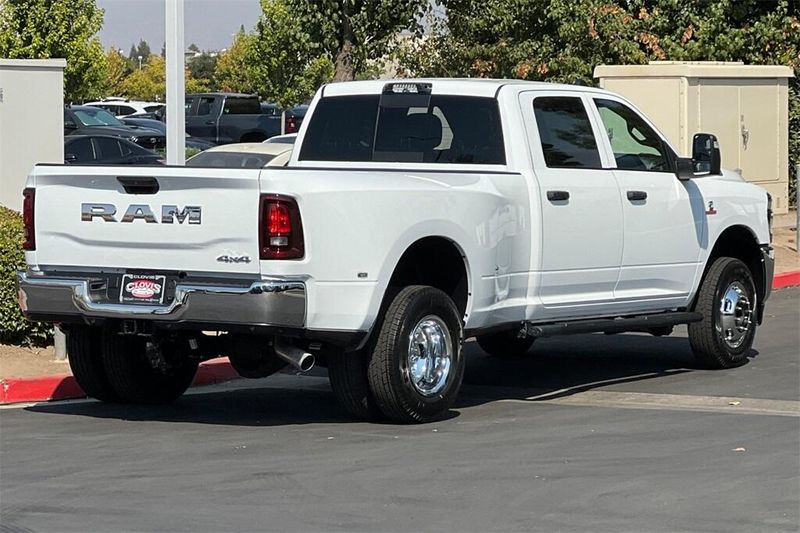 2026 Ram 3500 Tradesman photo 4