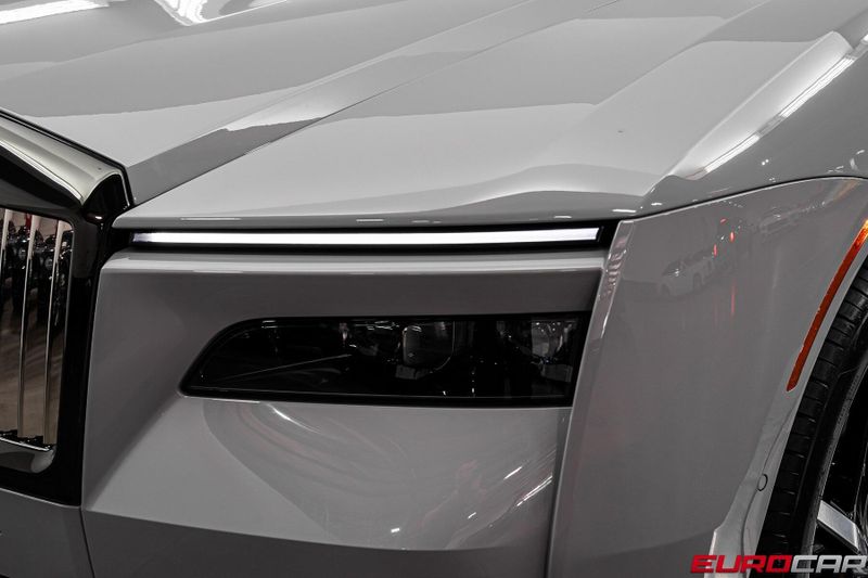 2025 Rolls-Royce Spectre Black Badge *ENHANCEMENT PACKAGE*Image 11