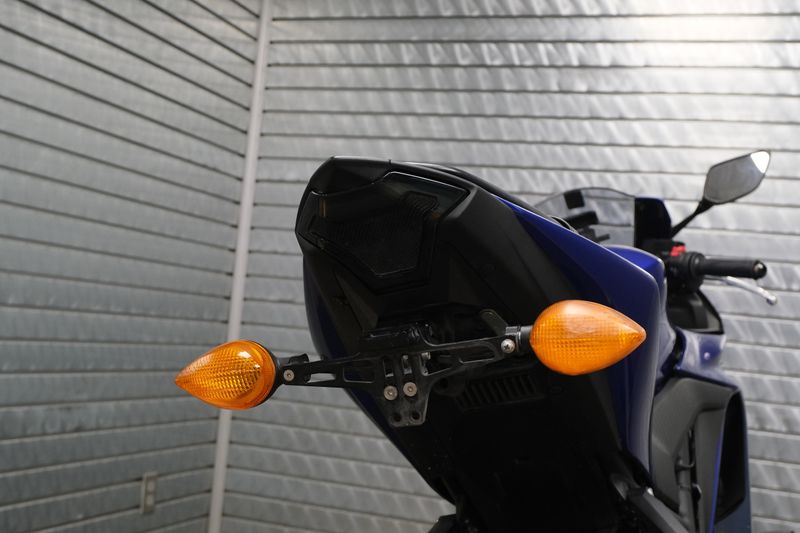 USED 2023 YAMAHA YZFR3 ABS Image 18
