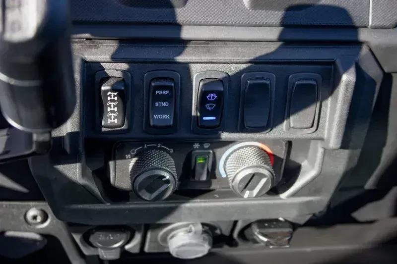 NEW 2026 POLARIS RANGER CREW XP 1000 NORTHSTAR EDITION PREMIUM Image 15