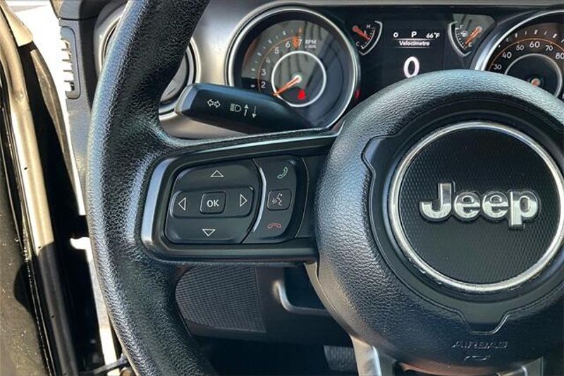 2021 Jeep Wrangler Unlimited WillysImage 18