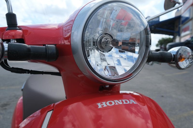 NEW 2025 HONDA METROPOLITAN Image 9